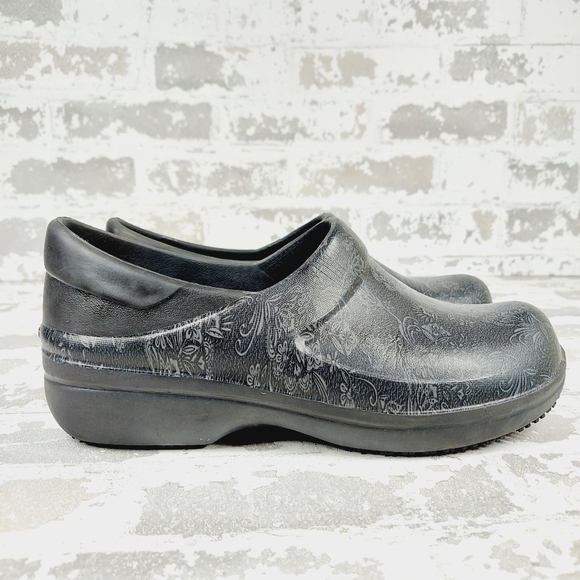 Crocs Women's Neria Pro Graphic  Black Floral Slip On Comfy Work Clogs H835 - Picture 5 of 13